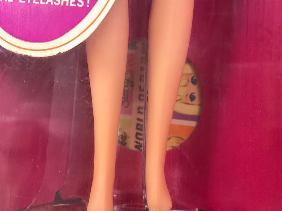 Vintage 1966 New In Box Mattel New Casey Twist'N Turn Waist Barbie Doll Francie's Fun Friend Bendable Legs Real Eyelashes [Photo 7]