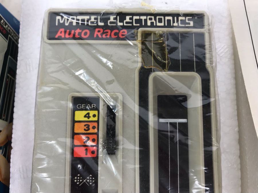 Vintage 1976 Mattel Electronics Portable Handheld Game Auto Race New In Box [Photo 11]