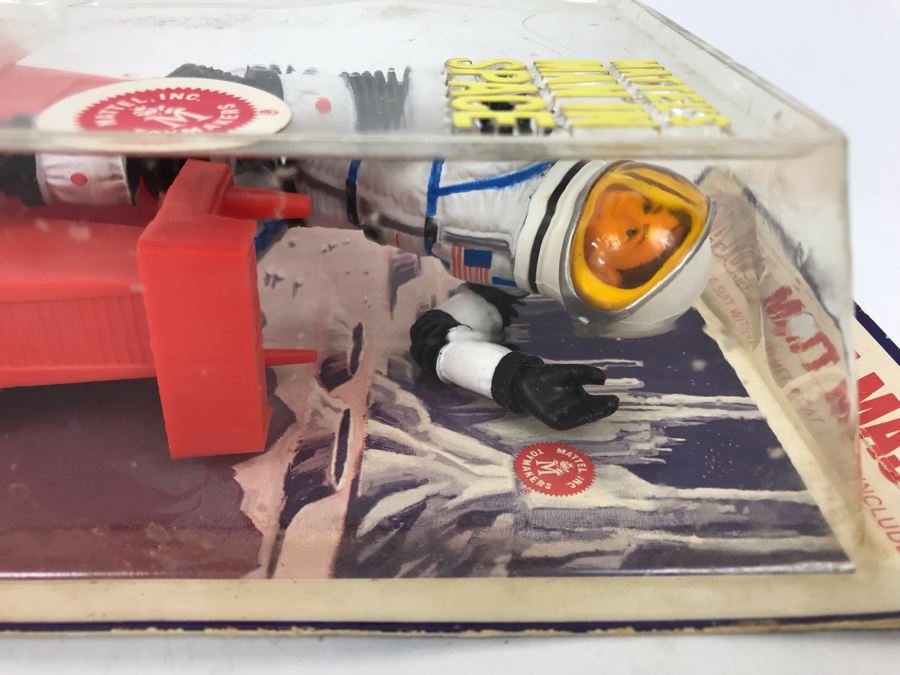 Vintage 1967 Mattel's Man In Space Major Matt Mason In Flexible Space Suit With Helmet Cat Trac Included In Damage Packaging [Photo 7]