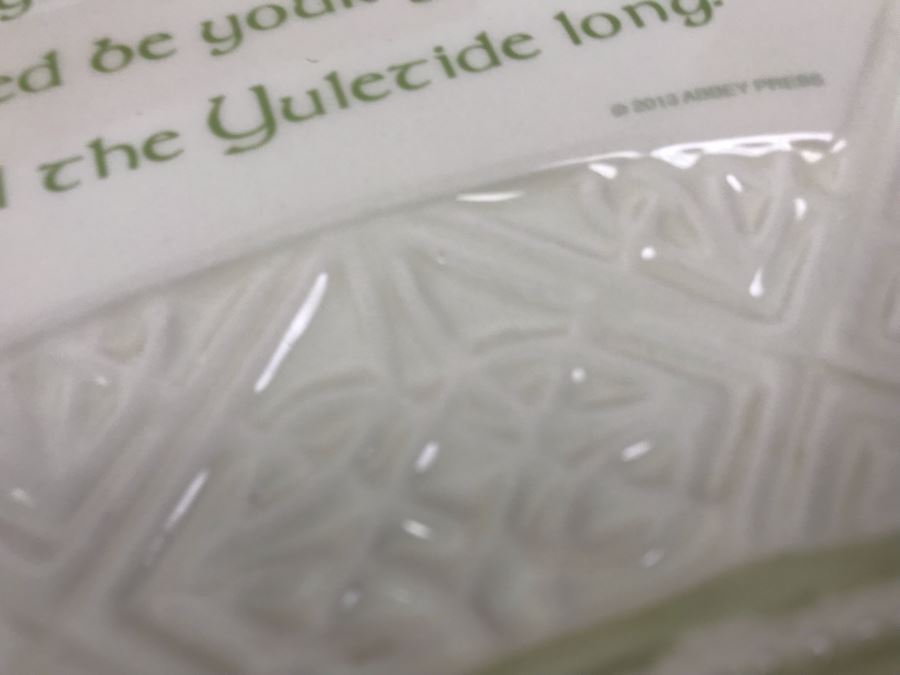 Wooden Crate, (17) New Irish Ornaments, (1) Irish Angel, (3) Irish Nativity Figurines And (2) Irish Christmas Plates With Metal Stands - Retails Over $300 [Photo 15]