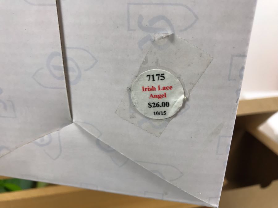 Wooden Crate, (17) New Irish Ornaments, (1) Irish Angel, (3) Irish Nativity Figurines And (2) Irish Christmas Plates With Metal Stands - Retails Over $300 [Photo 10]