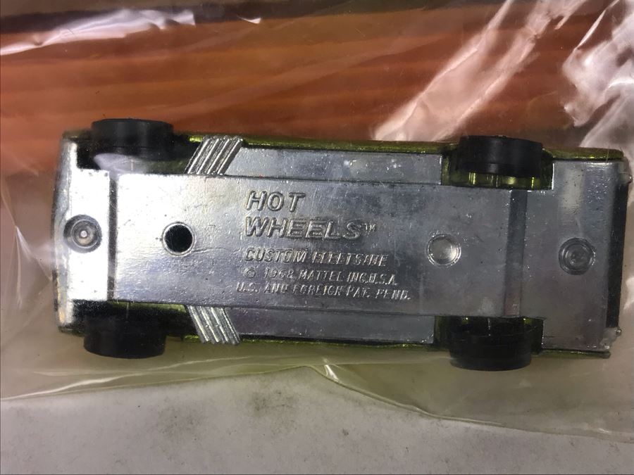 Vintage 1970 Mattel SkyPort With New 1968 Redline Hot Wheels Car Custom Fleetside Stock No. 10655 Missing Outer Box - See Photos [Photo 12]