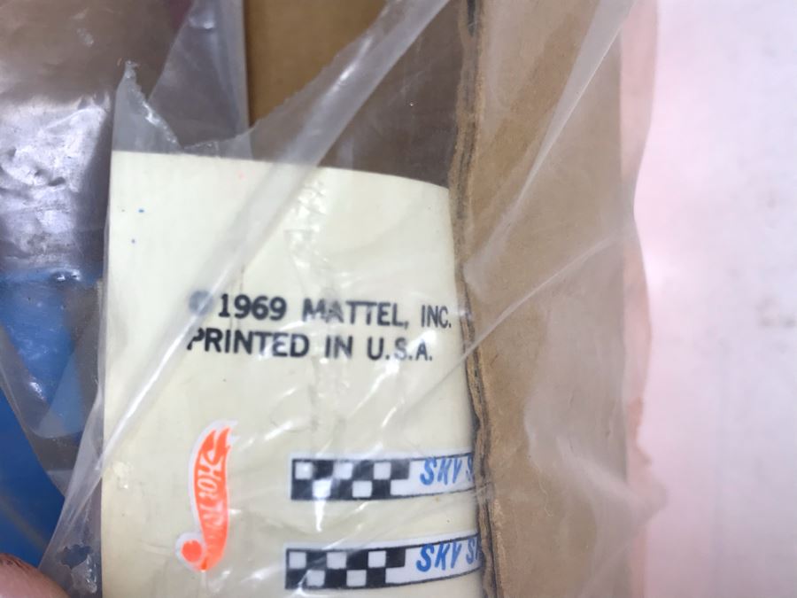 Vintage 1970 Mattel SkyPort With New 1968 Redline Hot Wheels Car Custom Fleetside Stock No. 10655 Missing Outer Box - See Photos [Photo 16]