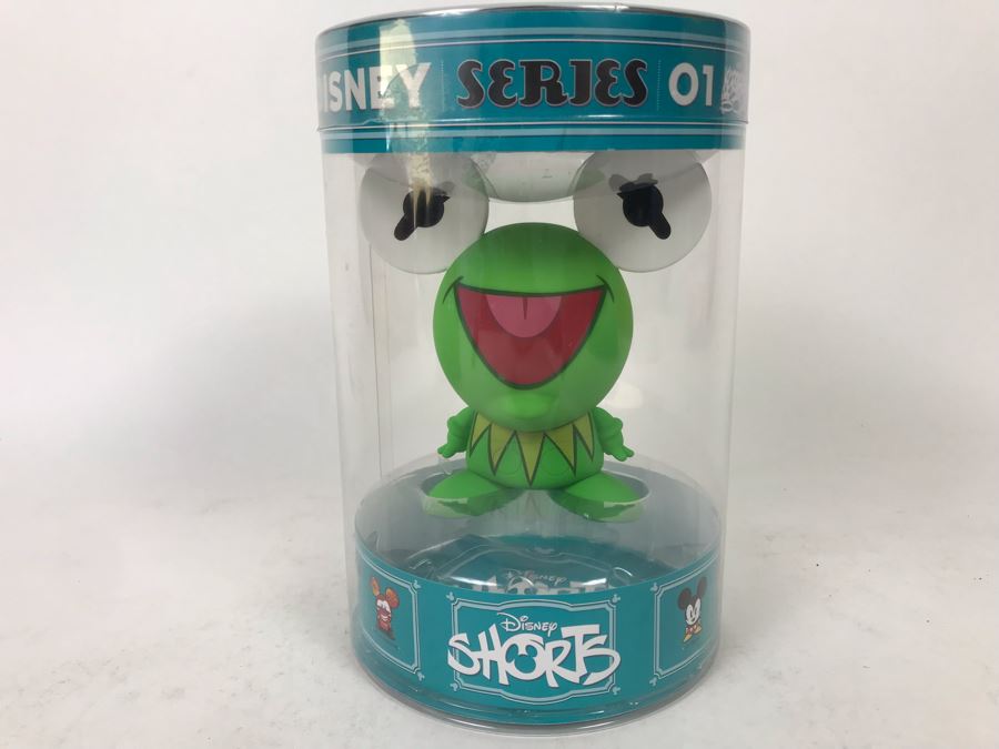 New Exclusive Limited Edition Disney Shorts Series 01 Vinyl Collectible Toy Art By Francisco Herrera Kermit The Frog [Photo 1]