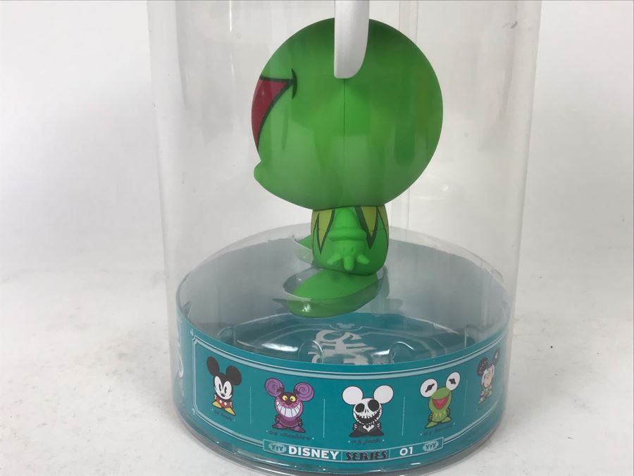 New Exclusive Limited Edition Disney Shorts Series 01 Vinyl Collectible Toy Art By Francisco Herrera Kermit The Frog [Photo 6]