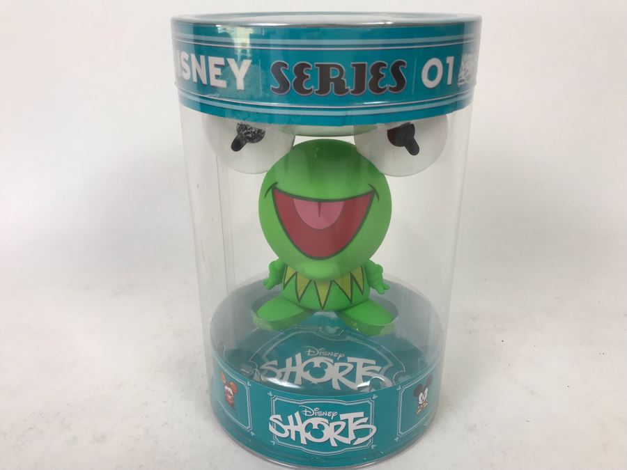 New Exclusive Limited Edition Disney Shorts Series 01 Vinyl Collectible Toy Art By Francisco Herrera Kermit The Frog [Photo 2]