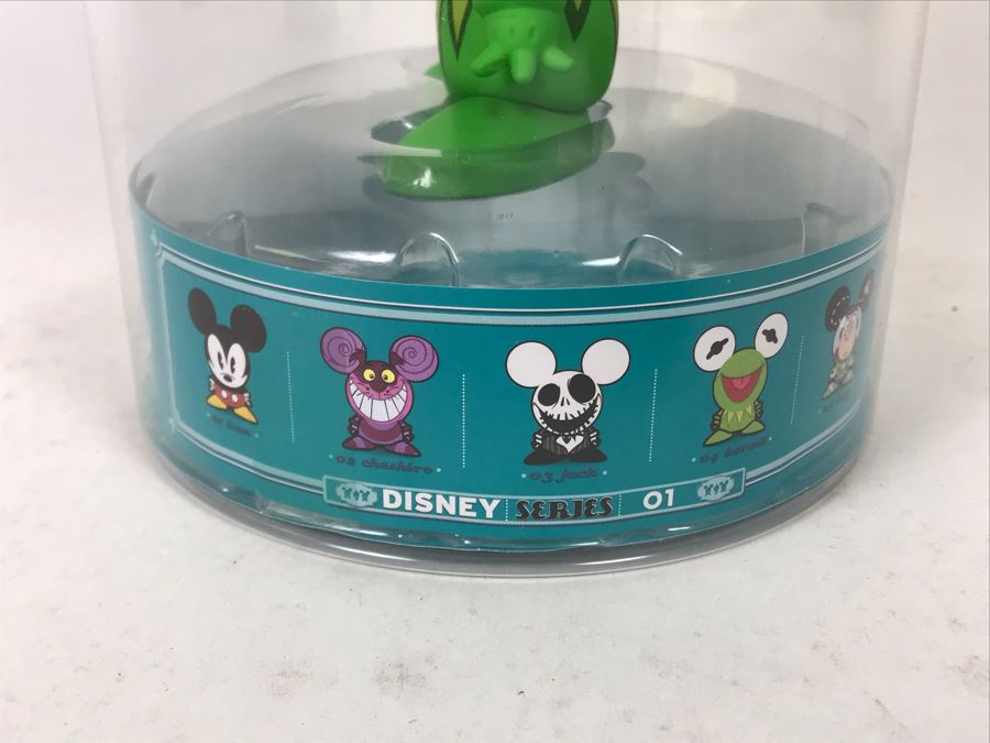 New Exclusive Limited Edition Disney Shorts Series 01 Vinyl Collectible Toy Art By Francisco Herrera Kermit The Frog [Photo 7]