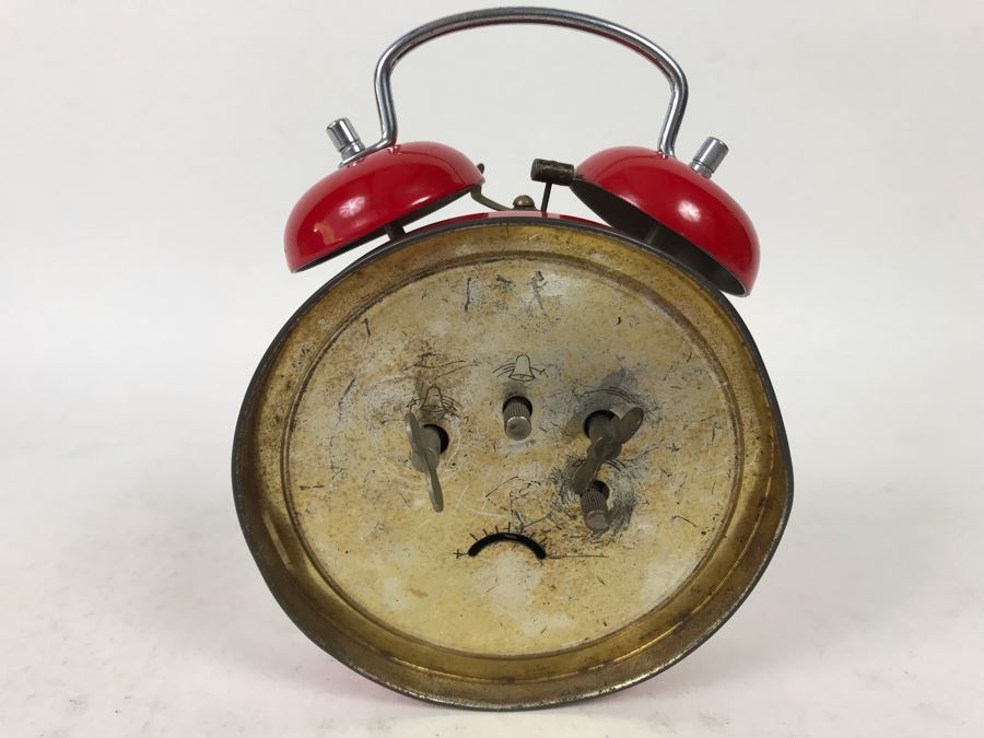 Vintage Mid-Century Red Chairman Mao Chinese Peoples Republic Communist Propaganda Mechanical Alarm Clock With Animated Worker Waving Red Book And Second Hand With Flying Plane [Photo 10]