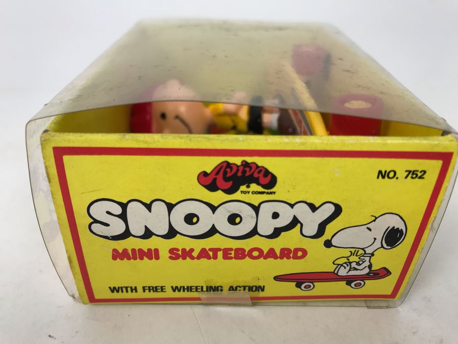Vintage 1971 Snoopy Mini Skateboard Charlie Brown By Aviva Toy Co New In Box [Photo 5]