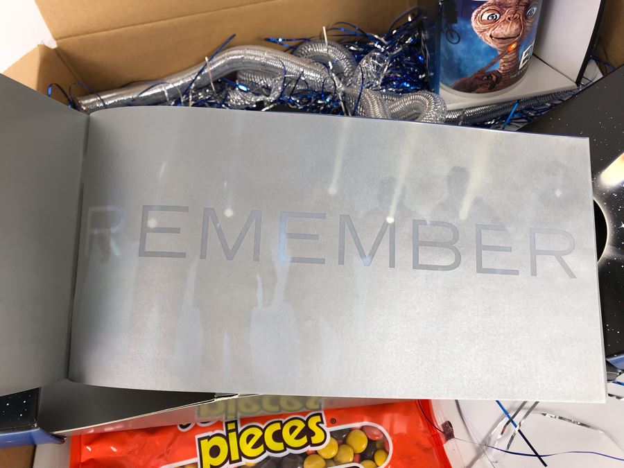 Exclusive E.T. Gift Box From Verizon To Client On The Major Re-Release Of E.T. The Extra Terrestrial With E.T. Coffee Cup And Collectible Movie Book - See Photos [Photo 21]