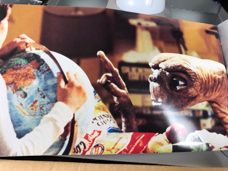 Exclusive E.T. Gift Box From Verizon To Client On The Major Re-Release Of E.T. The Extra Terrestrial With E.T. Coffee Cup And Collectible Movie Book - See Photos [Photo 33]