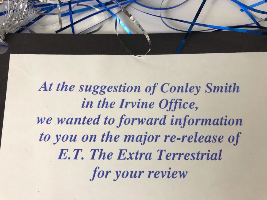 Exclusive E.T. Gift Box From Verizon To Client On The Major Re-Release Of E.T. The Extra Terrestrial With E.T. Coffee Cup And Collectible Movie Book - See Photos [Photo 20]