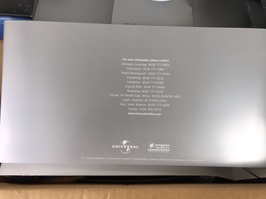 Exclusive E.T. Gift Box From Verizon To Client On The Major Re-Release Of E.T. The Extra Terrestrial With E.T. Coffee Cup And Collectible Movie Book - See Photos [Photo 40]