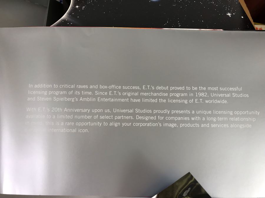 Exclusive E.T. Gift Box From Verizon To Client On The Major Re-Release Of E.T. The Extra Terrestrial With E.T. Coffee Cup And Collectible Movie Book - See Photos [Photo 29]