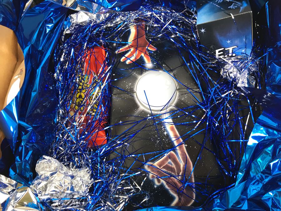 Exclusive E.T. Gift Box From Verizon To Client On The Major Re-Release Of E.T. The Extra Terrestrial With E.T. Coffee Cup And Collectible Movie Book - See Photos [Photo 12]