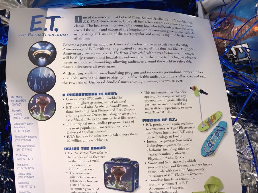 Exclusive E.T. Gift Box From Verizon To Client On The Major Re-Release Of E.T. The Extra Terrestrial With E.T. Coffee Cup And Collectible Movie Book - See Photos [Photo 17]