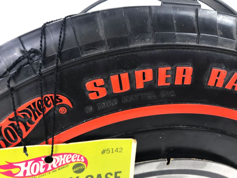 Vintage 1968 New With Original Tags Mattel Hot Wheels Super Rally Case 24 Car Capacity 5142 [Photo 11]