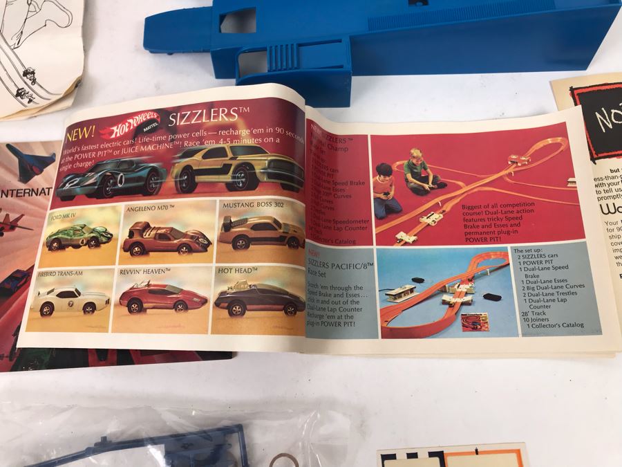 Vintage 1971 Mattel INCOMPLETE Rrrumblers Dude Feud Set With Box Missing RRRumblers Motorcycles - See Photos [Photo 19]