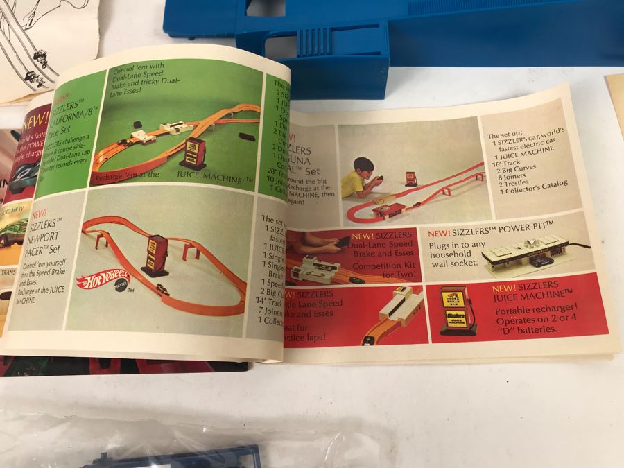 Vintage 1971 Mattel INCOMPLETE Rrrumblers Dude Feud Set With Box Missing RRRumblers Motorcycles - See Photos [Photo 21]