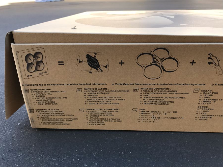 New Parrot AR Drone The Flying Video Game [Photo 8]