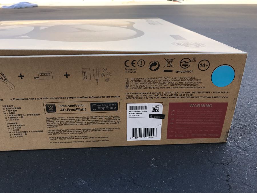 New Parrot AR Drone The Flying Video Game [Photo 9]