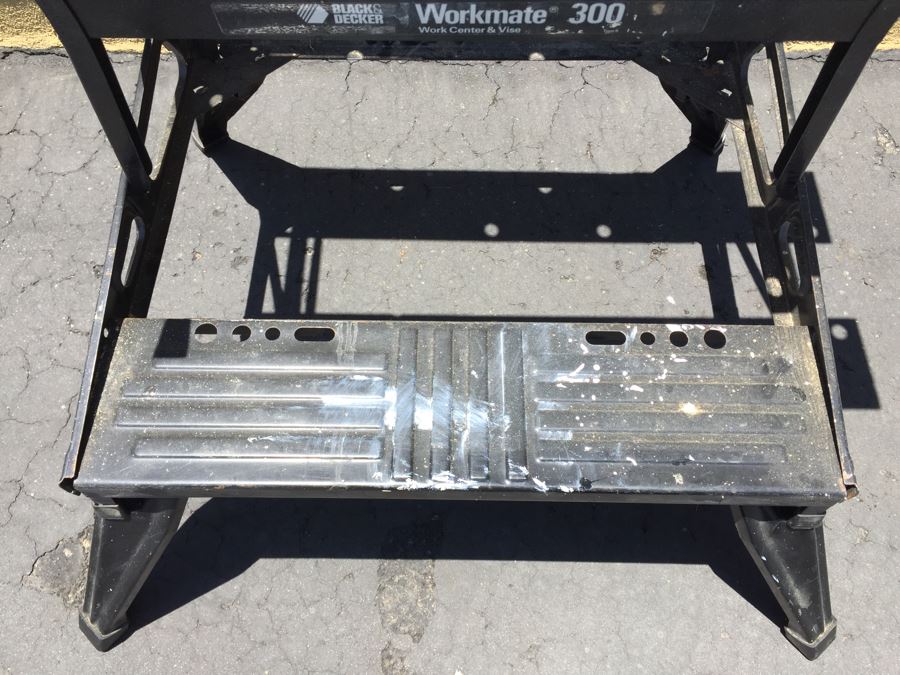 Black & Decker Workmate 300 Adjustable Work Bench [Photo 5]