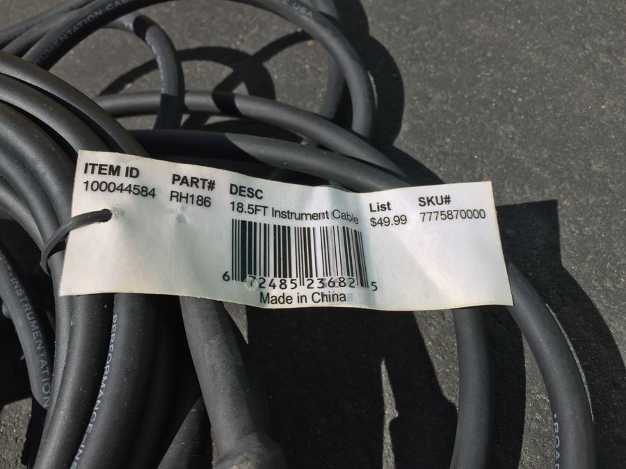 Fender G-Dec Guitar Digital Entertainment Center Amplifier, Leather Guitar Strap, 18.5' Guitar Amp Cord, Dean Markley Pickup And Microphone - See Photos [Photo 5]