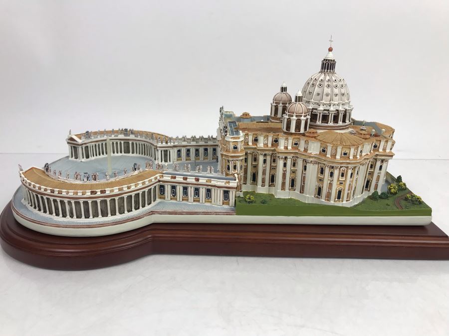 Danbury Mint The Vatican Collection Of Historic Catholic Churches Sculpture Figurine With Box [Photo 1]