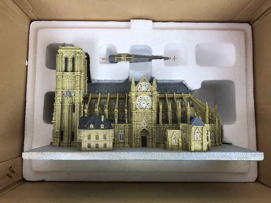 Danbury Mint Notre Dame Collection Of Historic Catholic Churches Sculpture Figurine With Box [Photo 18]