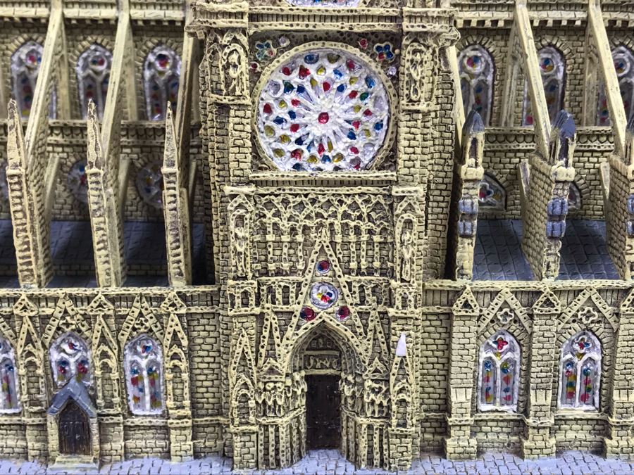 Danbury Mint Notre Dame Collection Of Historic Catholic Churches Sculpture Figurine With Box [Photo 14]