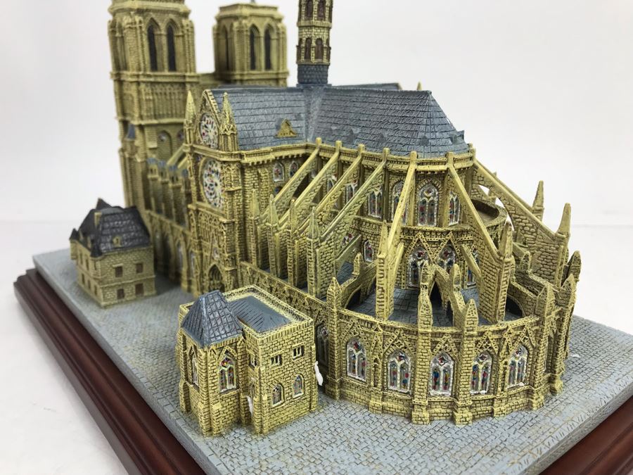 Danbury Mint Notre Dame Collection Of Historic Catholic Churches Sculpture Figurine With Box [Photo 6]