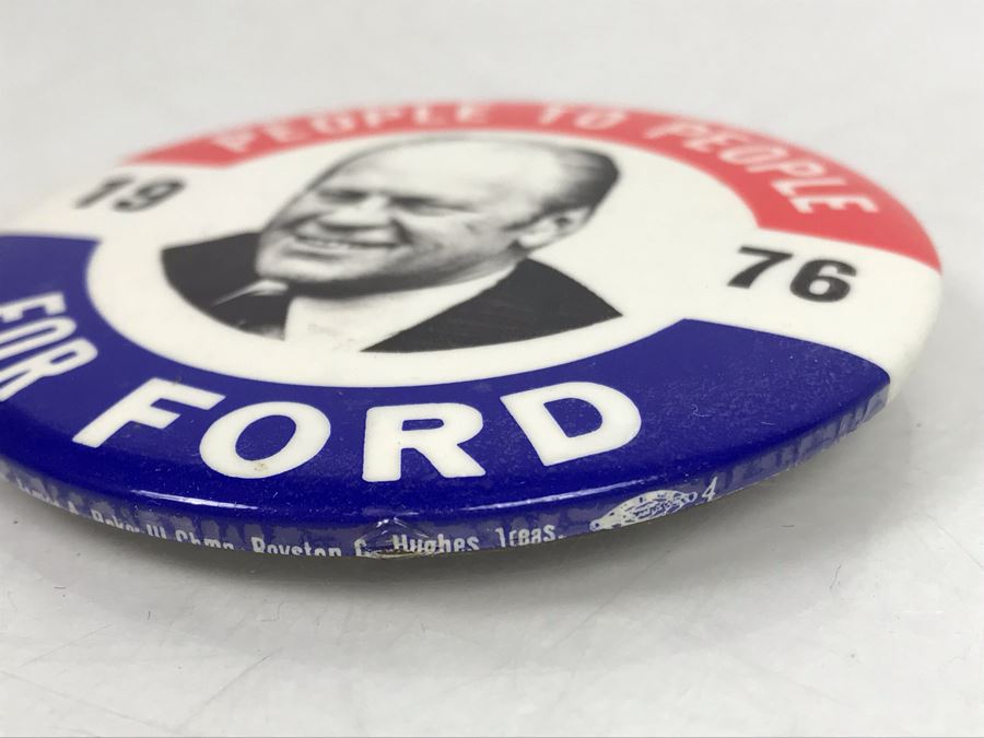 ‌Vintage 1976 People To People For Ford Political Campaign Button [Photo 4]