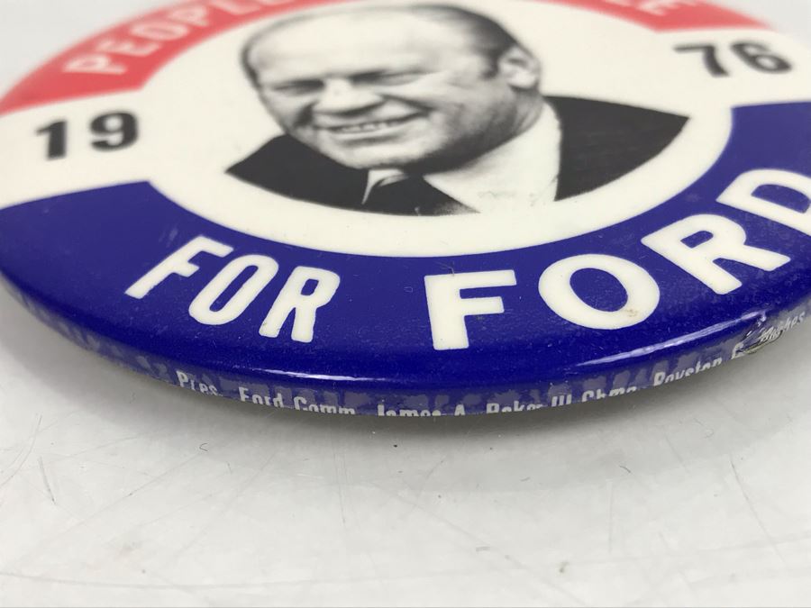 ‌Vintage 1976 People To People For Ford Political Campaign Button [Photo 2]