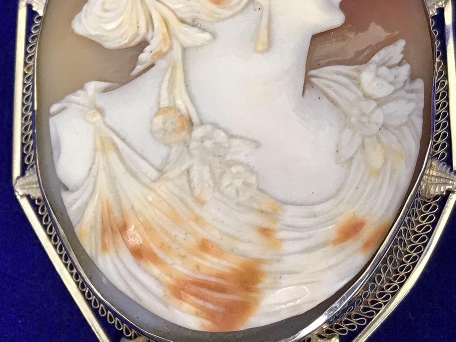 Antique 14K Gold Carved Shell Cameo Brooch Pin 21.4g 2.5” X 2” [Photo 14]