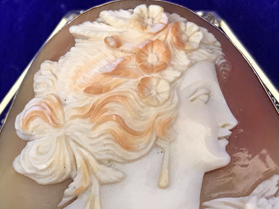 Antique 14K Gold Carved Shell Cameo Brooch Pin 21.4g 2.5” X 2” [Photo 15]