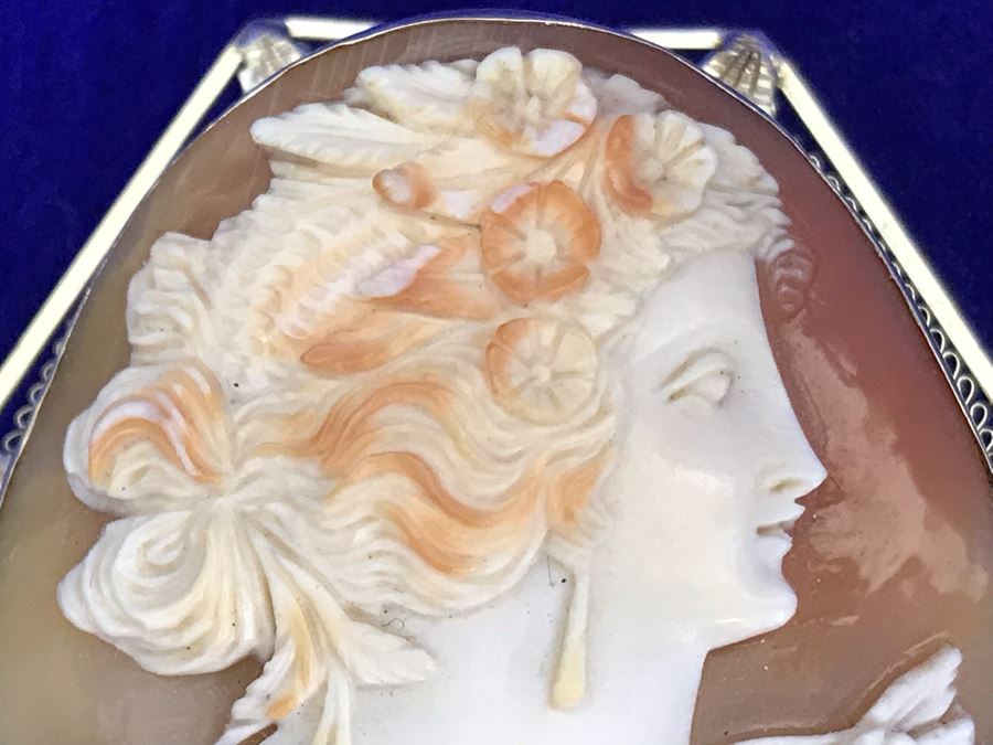Antique 14K Gold Carved Shell Cameo Brooch Pin 21.4g 2.5” X 2” [Photo 13]
