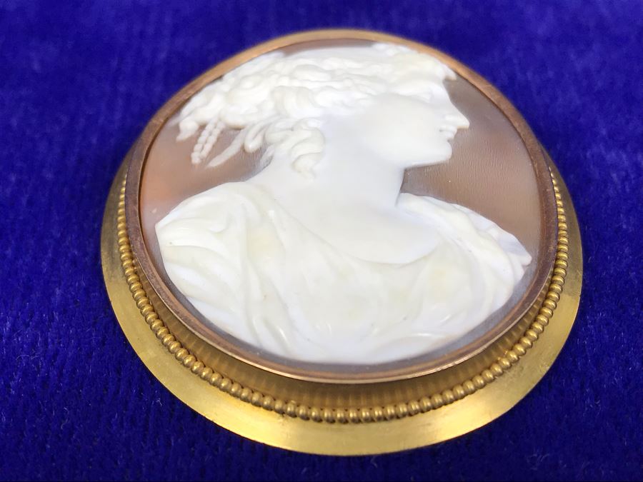 Antique 14K Gold Carved Shell Cameo Brooch Pin 18.7g 2.75” X 2” [Photo 4]