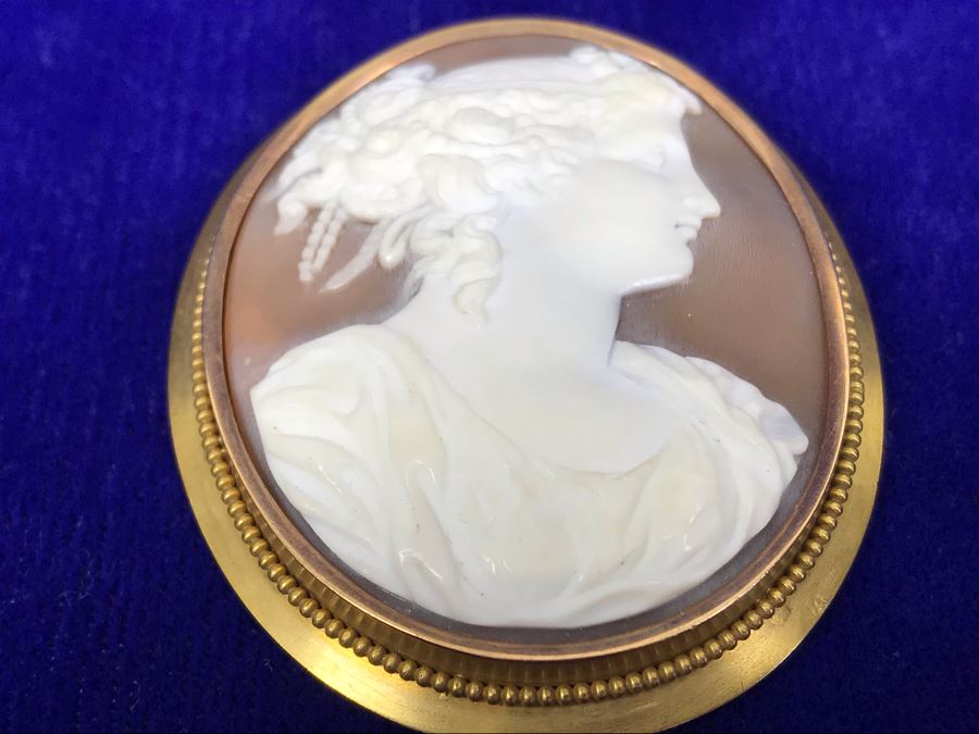 Antique 14K Gold Carved Shell Cameo Brooch Pin 18.7g 2.75” X 2” [Photo 5]