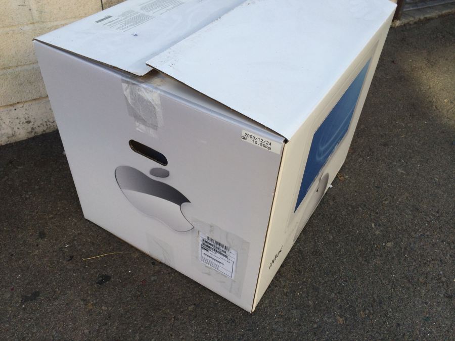 17' iMac Apple Computer in Box (Used) [Photo 3]