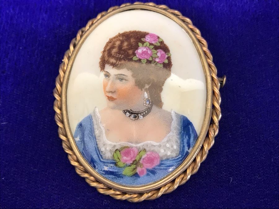 Vintage Viny Limoges France Hand Painted Porcelain Portrait Brooch Pin 2.25” X 1.75” [Photo 3]