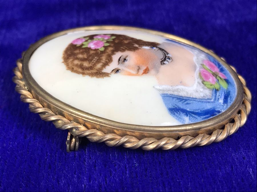 Vintage Viny Limoges France Hand Painted Porcelain Portrait Brooch Pin 2.25” X 1.75” [Photo 13]