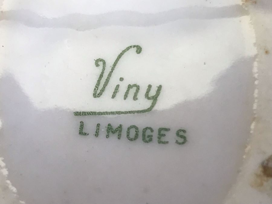 Vintage Viny Limoges France Hand Painted Porcelain Portrait Brooch Pin 2.25” X 1.75” [Photo 15]