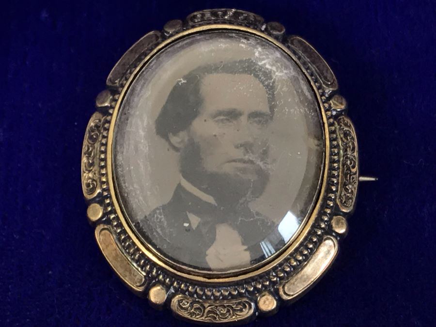 Antique Photograph Brooch Pin 8g [Photo 2]