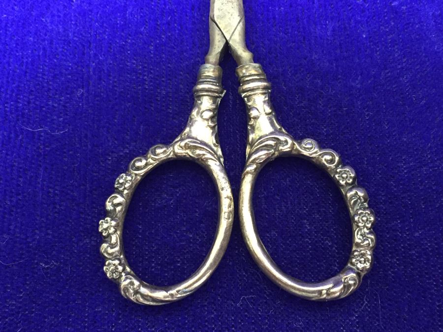 Antique 1900 Victorian Sterling Silver Chatelaine Sewing Kit Belt With Scissors, Thimble, Needle Case Holder, Pin Cushion And Buttonhook Signed L & S 106.9g [Photo 28]