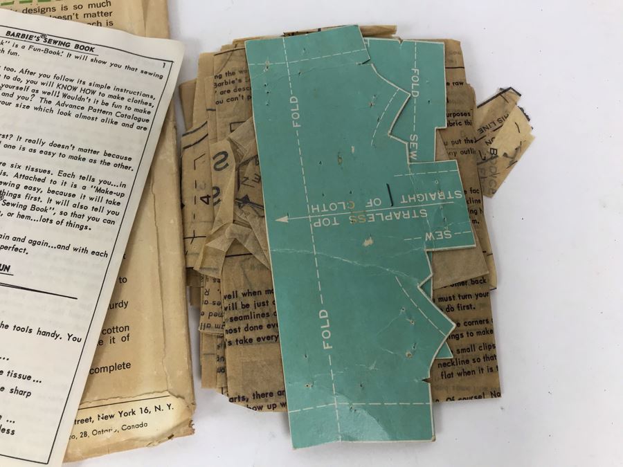 Vintage 1961 Mattel Barbie Teenage Fashion Doll Patterns - See Photos [Photo 15]