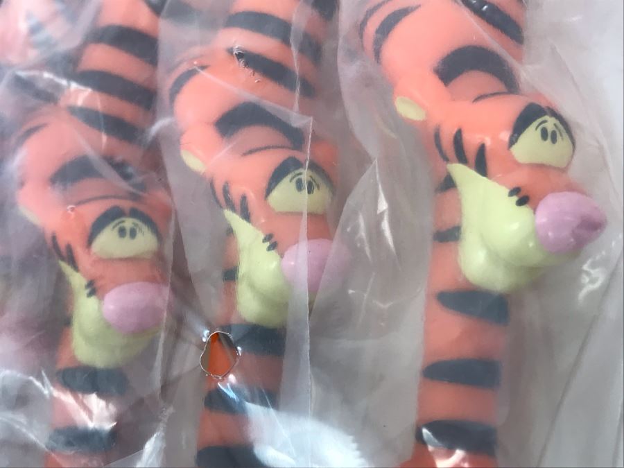 (9) Sealed Walt Disney Tigger Pens [Photo 3]