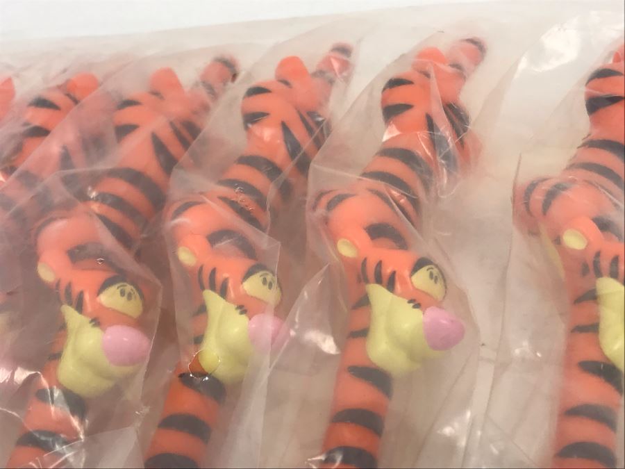 (9) Sealed Walt Disney Tigger Pens [Photo 4]