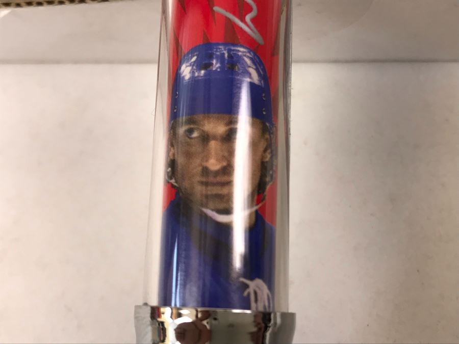 Pair Of Limited Edition Wayne Gretzky Pod Pens [Photo 2]
