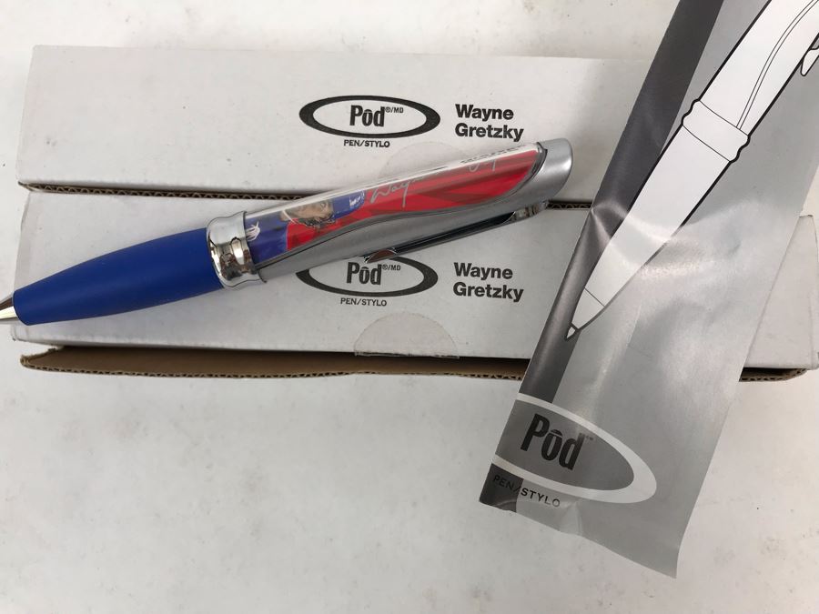 Pair Of Limited Edition Wayne Gretzky Pod Pens [Photo 6]