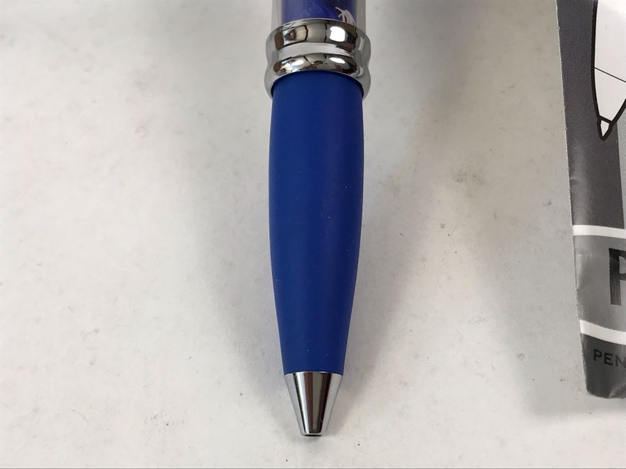 Pair Of Limited Edition Wayne Gretzky Pod Pens [Photo 5]